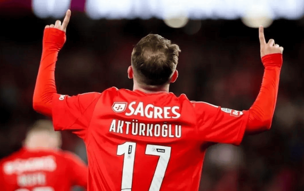 包含葡超倒计时;葡萄牙体育集结日内部沟通;细节引发关注;信心回归;年轻球员获得机会的词条 包含葡超倒计时;葡萄牙体育集结日内部沟通;细节引发关注;信心回归;年轻球员获得机会的词条