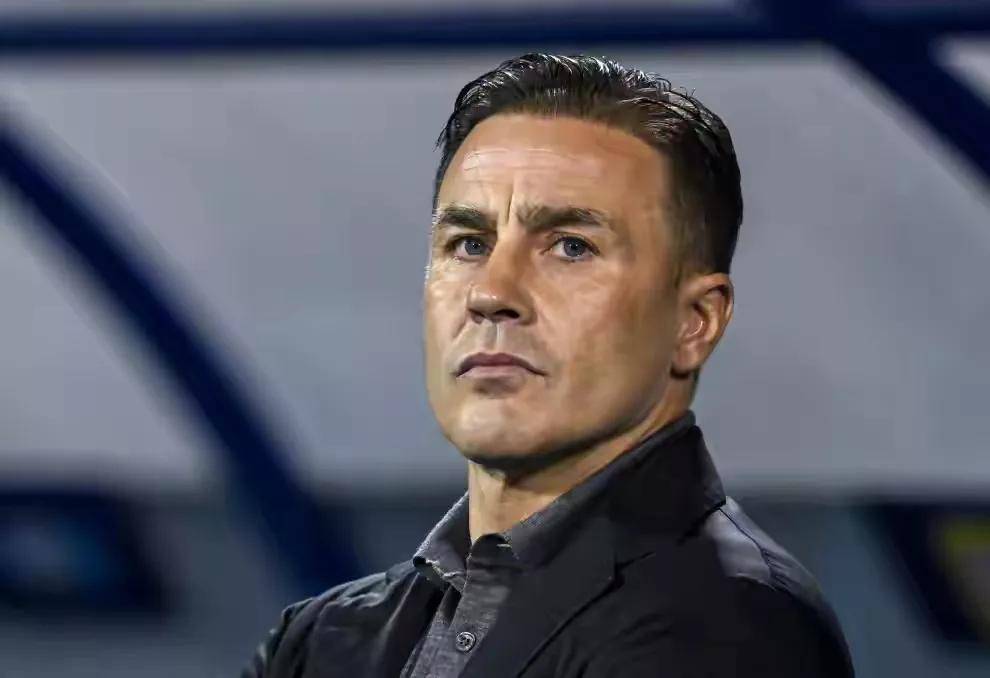 包含UFC夜战：荆楚银狐队强势反弹海滨猎隼队，主帅临场妙招年轻人站出来了的词条