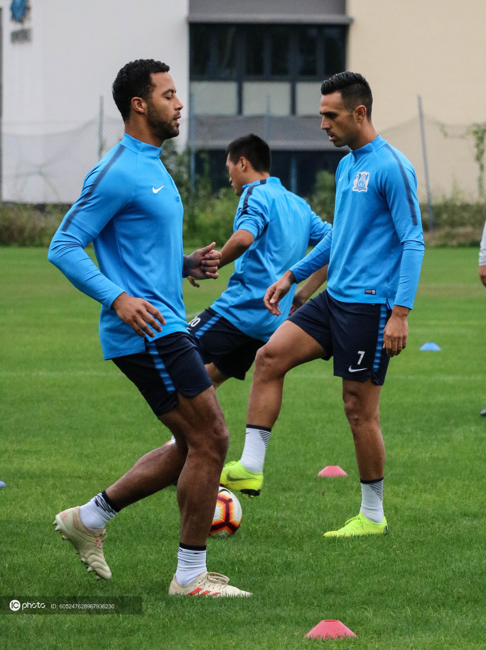 XingKong-广州队训练开放日；赛前止住颓势引欢呼；德甲在即；年轻球员得到机会的简单介绍