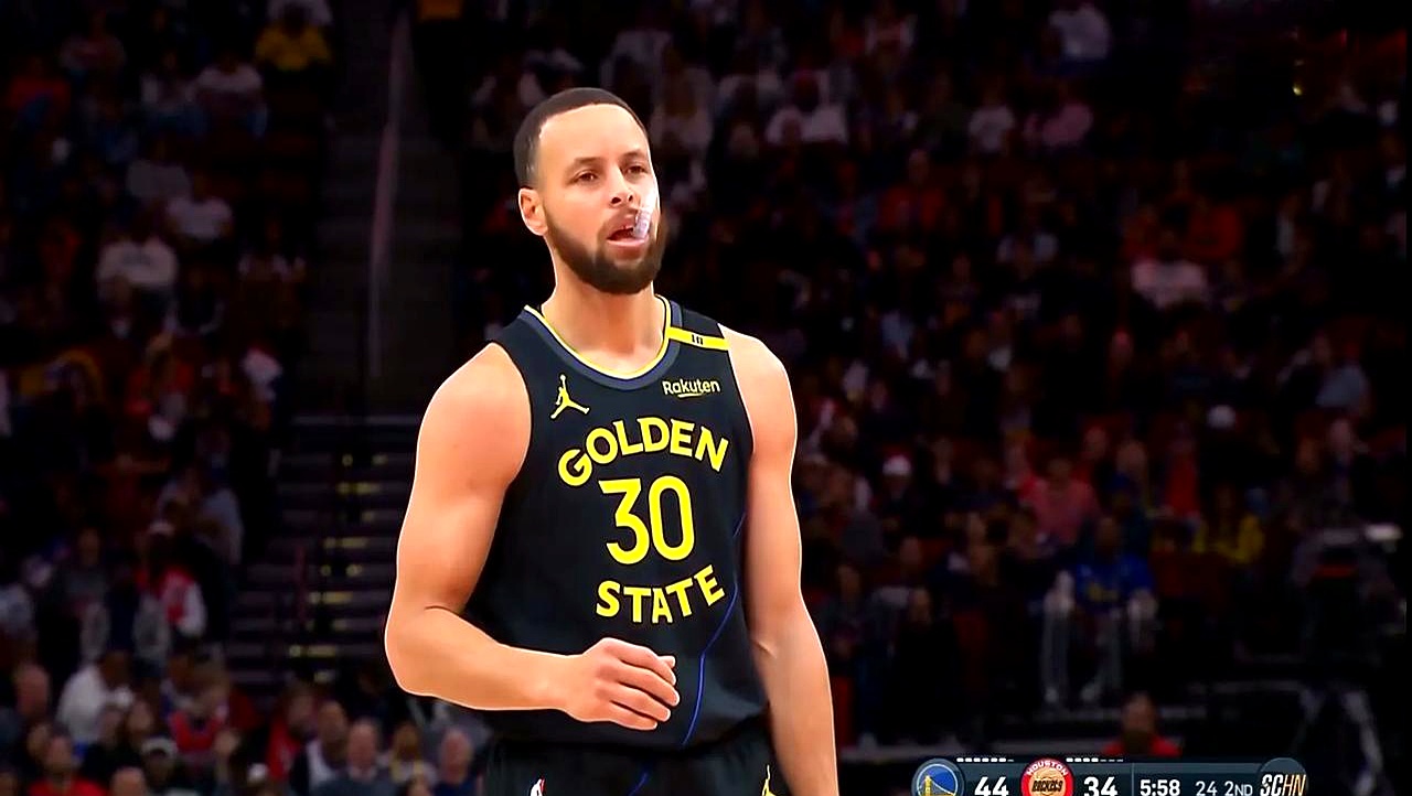 包含库里在勇士比赛中赛事规则更新,战术调整引发热议!的词条 包含库里在勇士比赛中赛事规则更新,战术调整引发热议!的词条