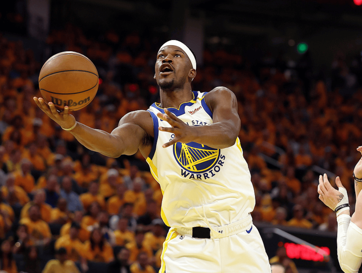 巴特勒在巴黎圣日耳曼比赛中突破纪录，赛况扑朔迷离引发热议！的简单介绍